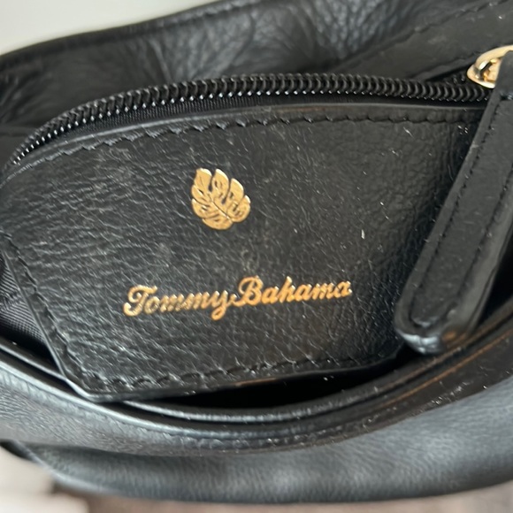 Tommy Bahama Black Crossbody Purse - Picture 5 of 7